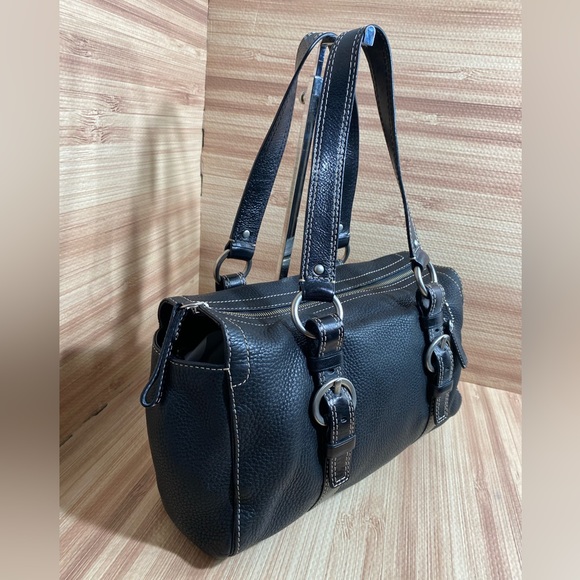 Vintage Coach pebbled Leather large Black shoulder bag. - Picture 4 of 12